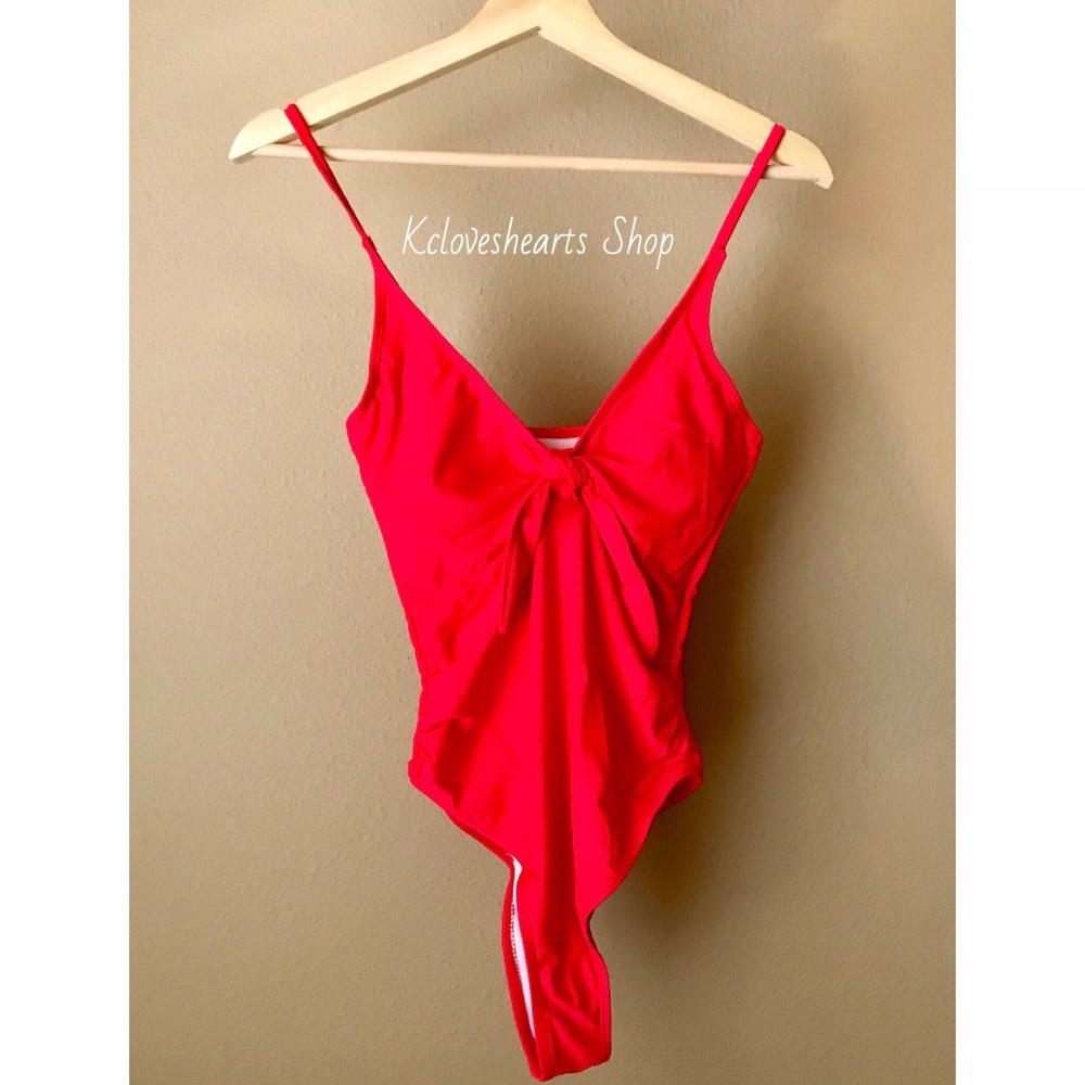 Knotted One Piece Swimsuit - Picture 2 of 3